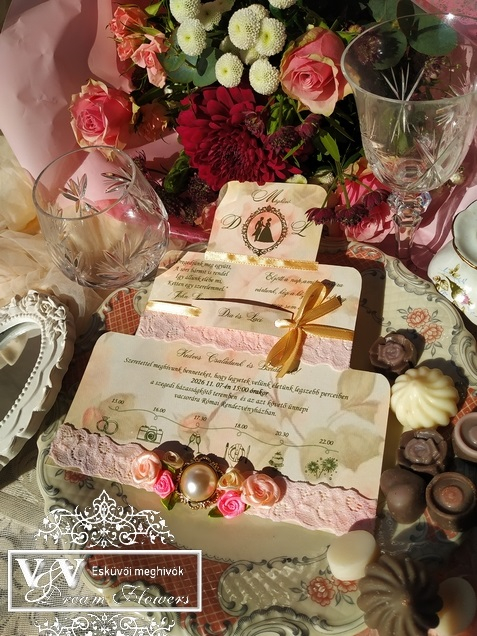 Torta formájú esküvői meghívó Bridgerton esküvőre
