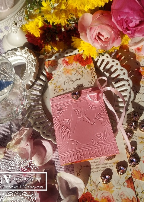 VIRÁGOS ESKÜVŐI MEGHÍVÓ SZÍV KRISTÁLLYAL